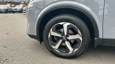 Nissan Qashqai 1.3 DiG-T MH N-Connecta 5dr Petrol Hatchback